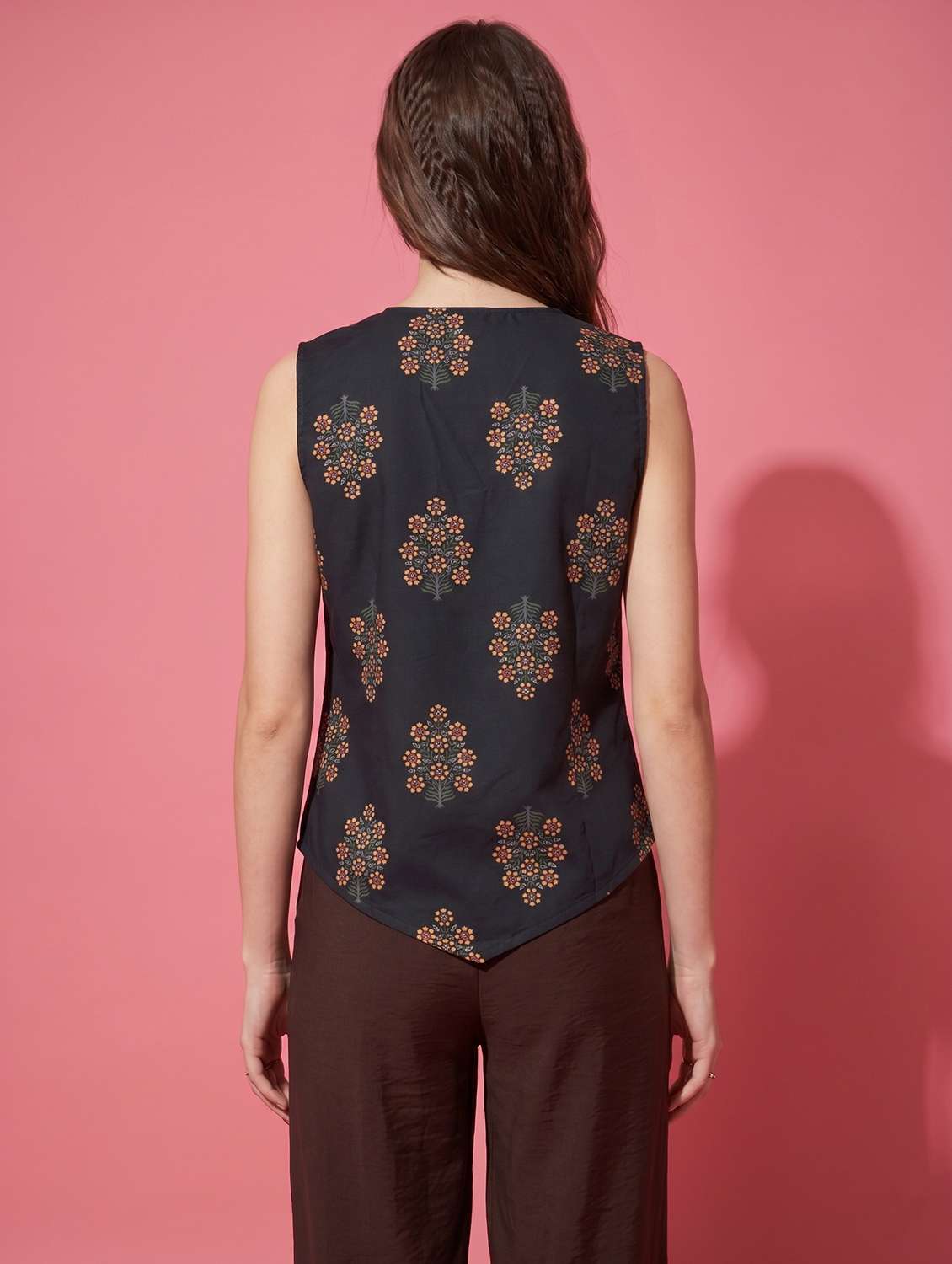 women floral sleeveless regular fit vest top - 22498660 -  Standard Image - 4