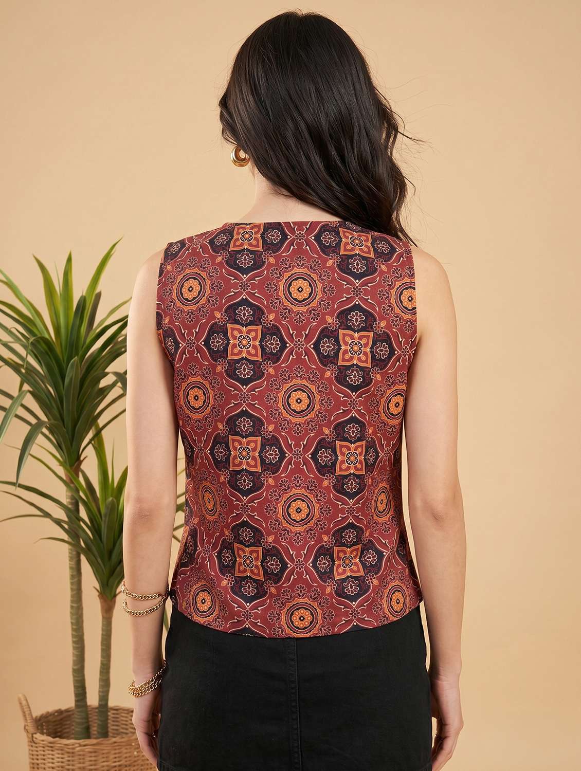 women printed sleeveless regular fit vest top - 22498665 -  Standard Image - 4