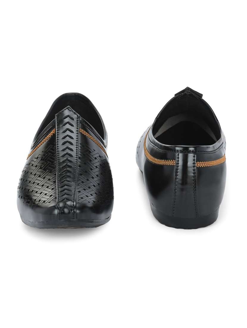 men black slip on mojari - 22498889 -  Standard Image - 4
