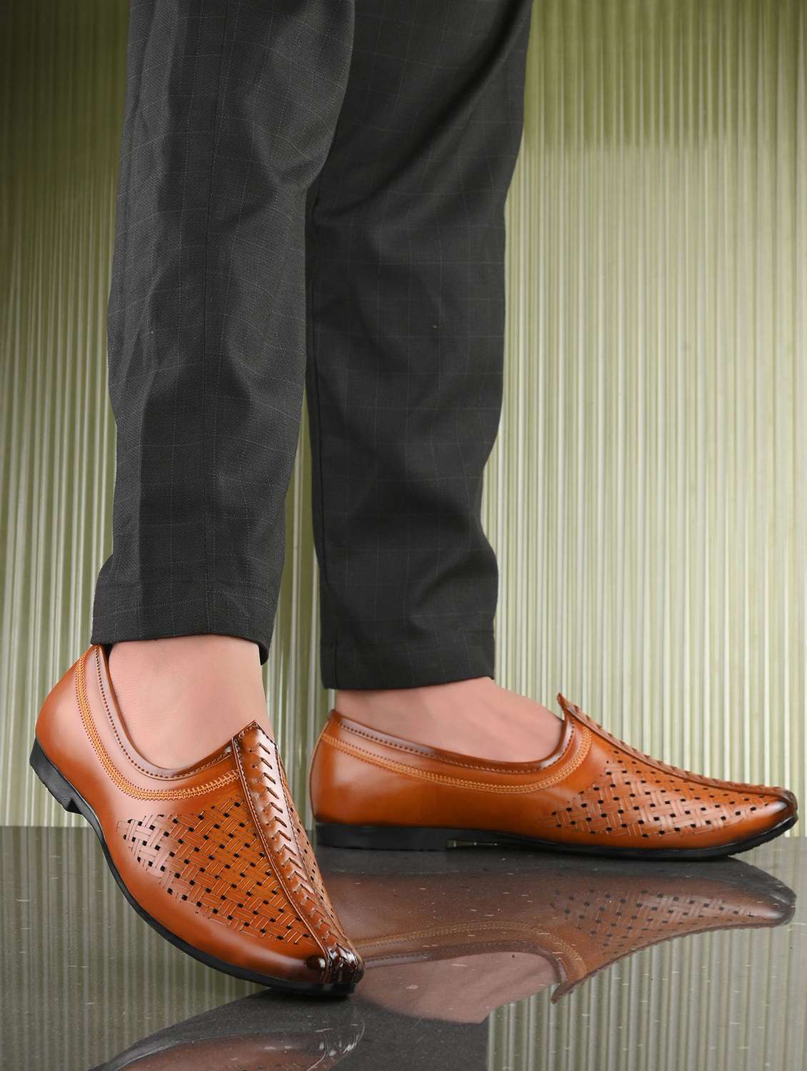 men tan slip on mojari - 22498891 -  Standard Image - 4