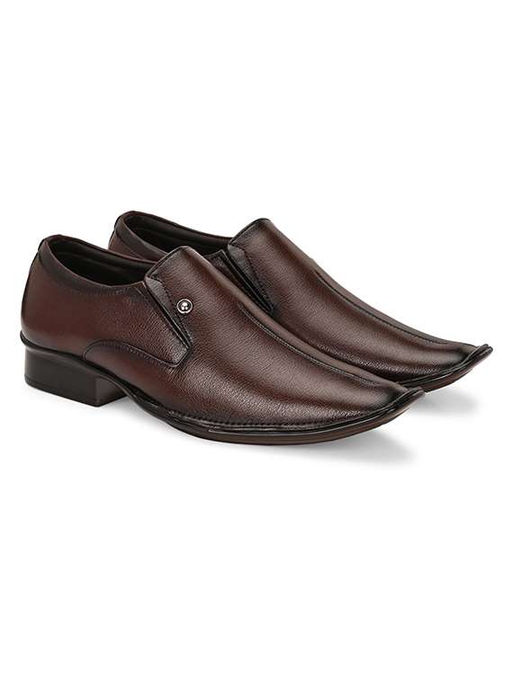 men solid slip on formal shoes