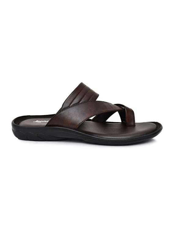 men solid one toe sandal  - 22498917 -  Standard Image - 1