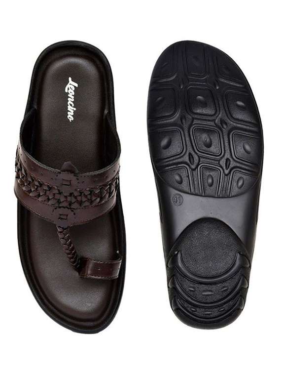 men textured one toe kolhapuri sandal - 22498932 -  Standard Image - 4