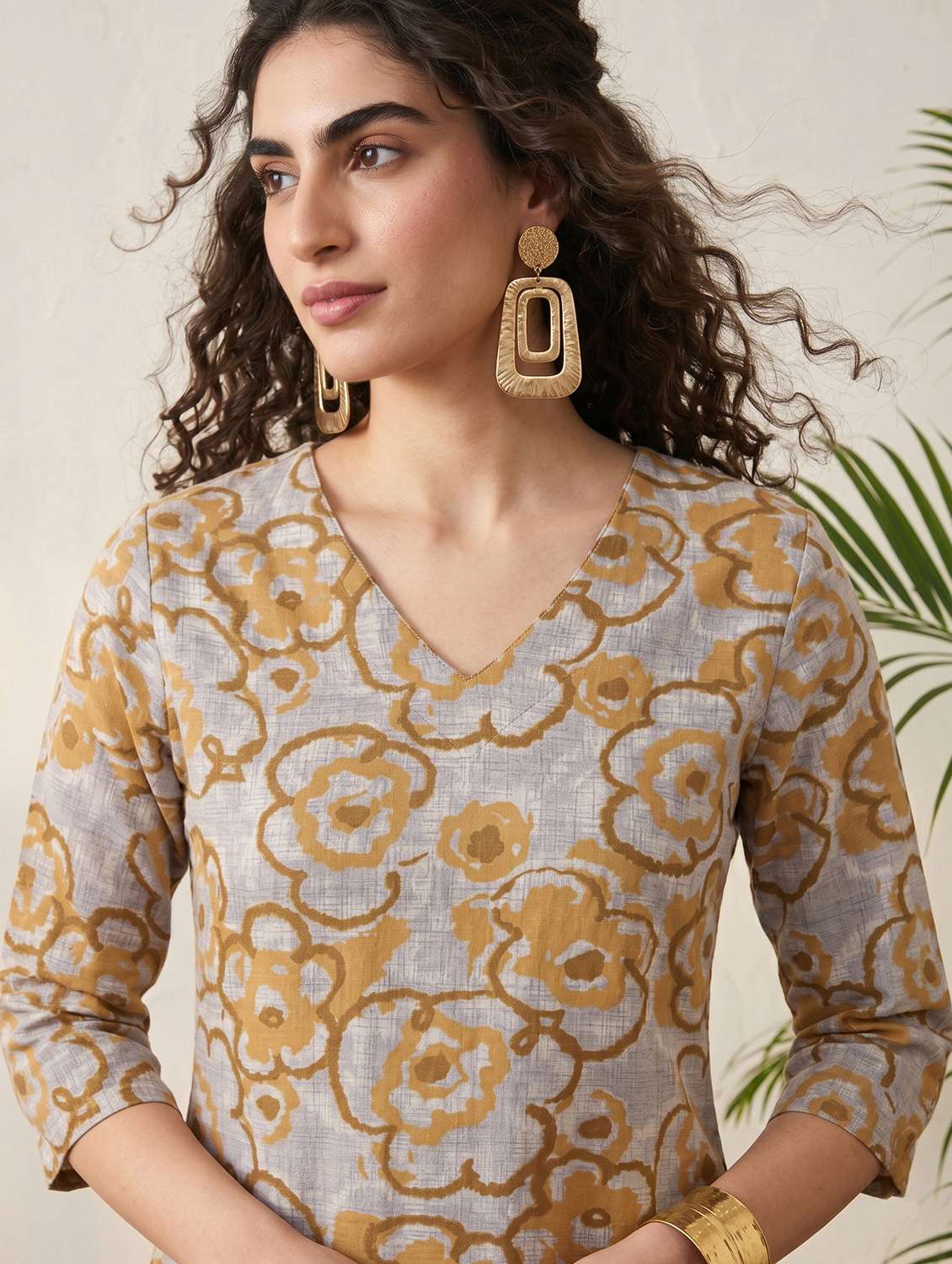 women printed three quarter sleeve straight kurta - 22499085 -  Standard Image - 1