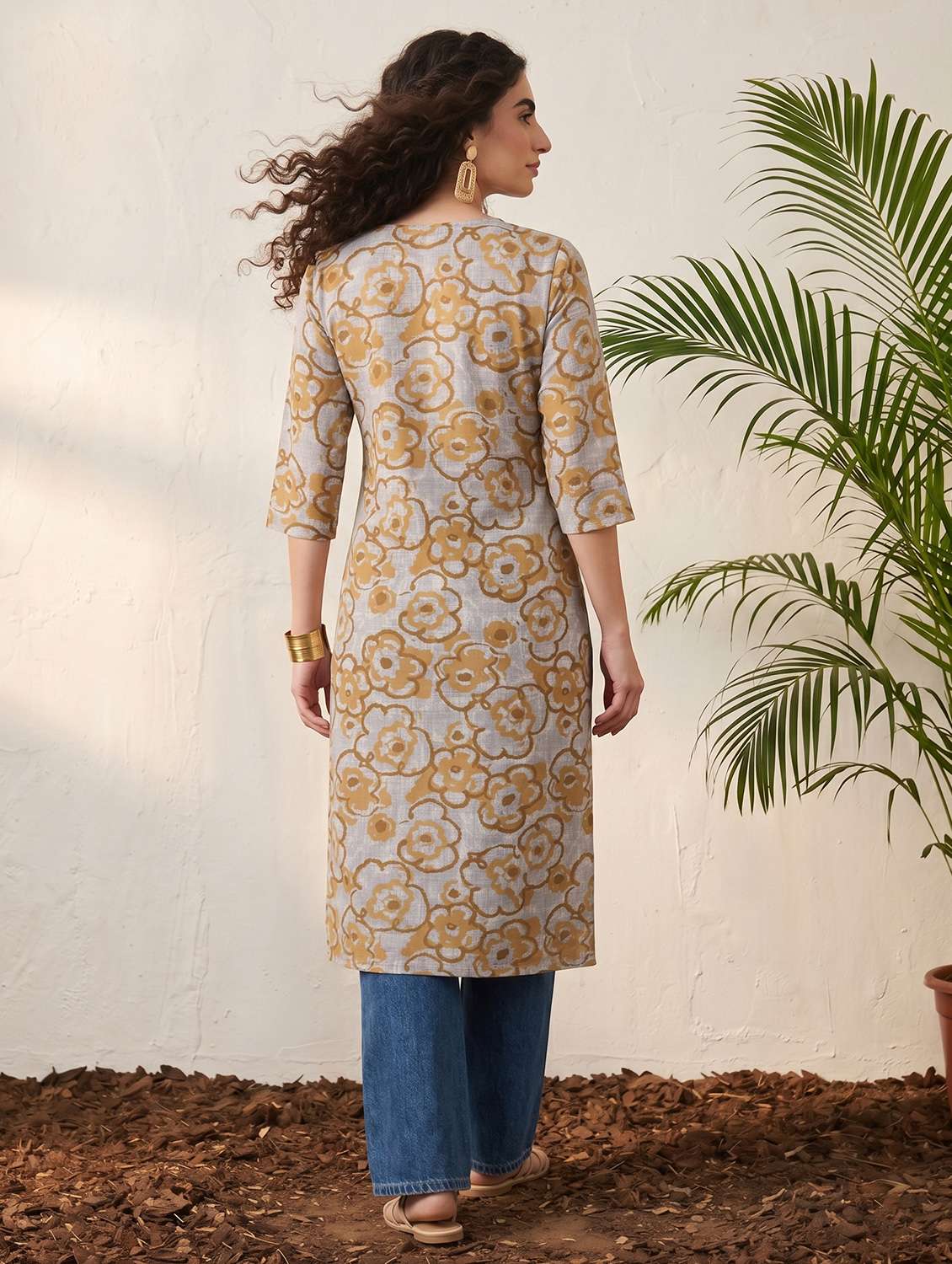 women printed three quarter sleeve straight kurta - 22499085 -  Standard Image - 4