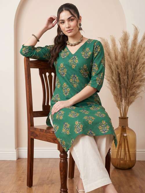 Buy manyavar dhoti kurta in India @ Limeroad