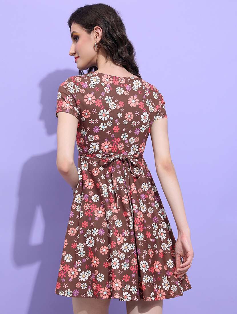 women floral printed v neck fit and flare dress - 22499191 -  Standard Image - 4
