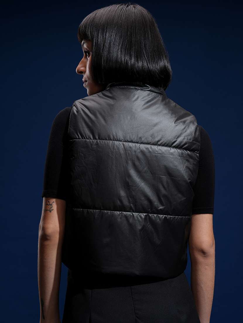women solid sleeveless puffer jacket - 22499292 -  Standard Image - 4