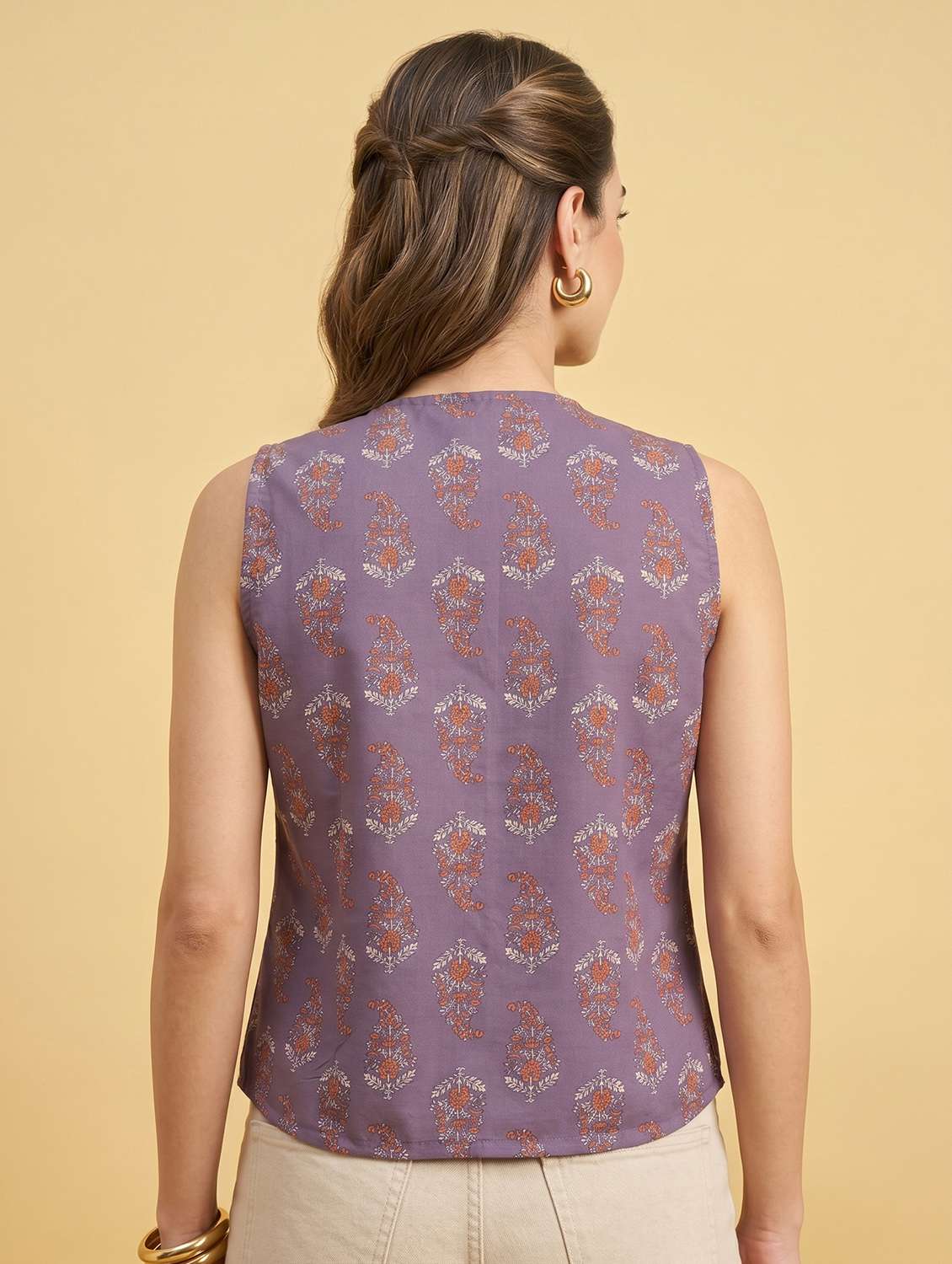 women printed sleeveless regular fit vest top - 22499425 -  Standard Image - 4