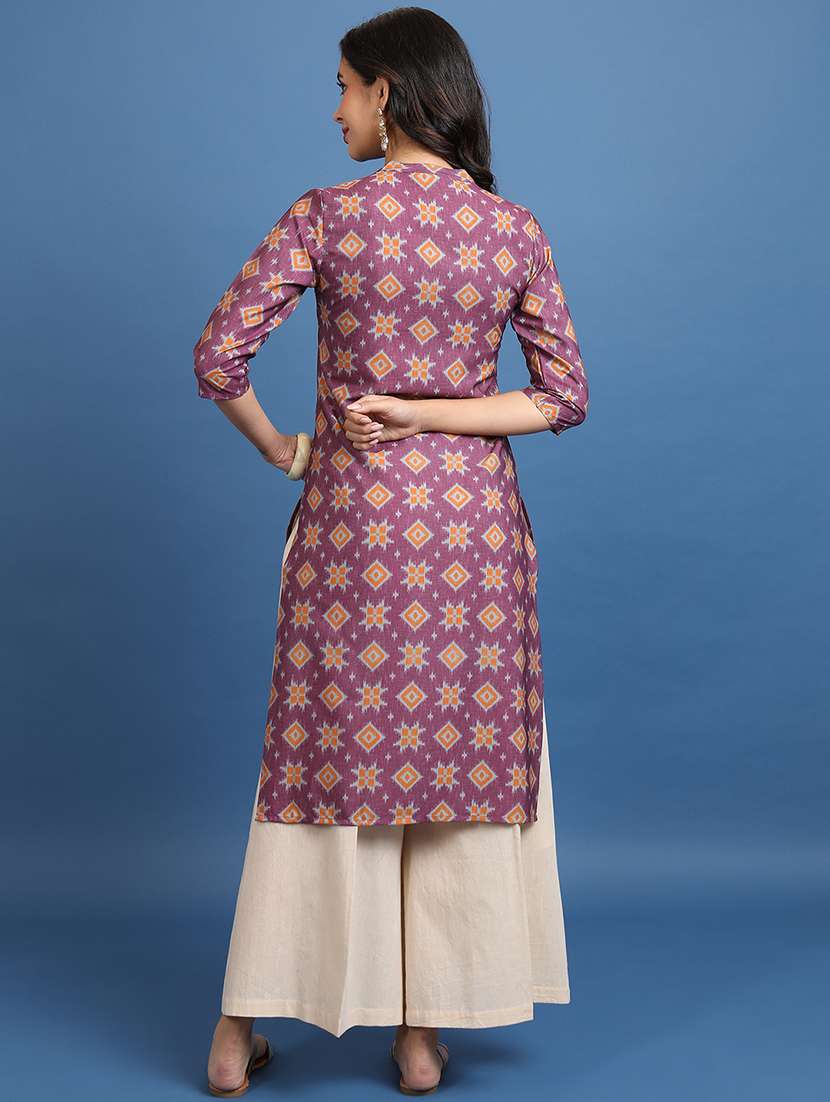 Women Printed Three Quarter Sleeve Straight Kurta - 22499530 -  Standard Image - 4
