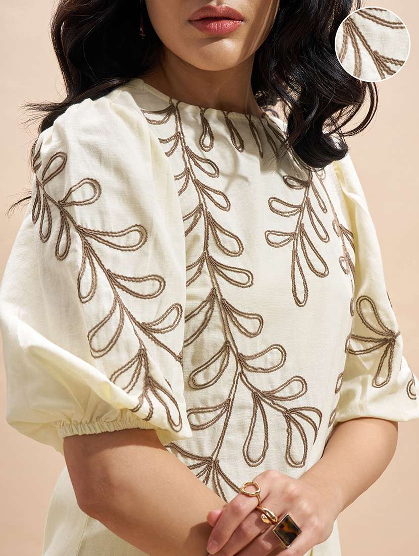 Women Embroidered Puff Sleeves Straight Kurta - 22499559 -  Standard Image - 1