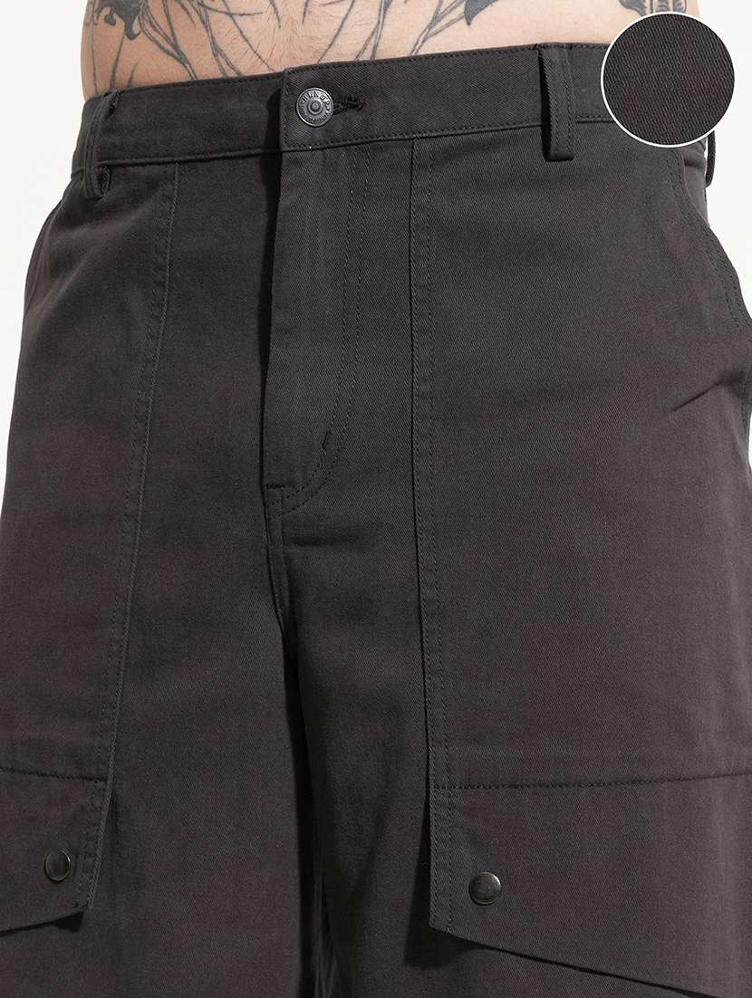 men solid mid rise cargo three fourth shorts - 22499598 -  Standard Image - 1