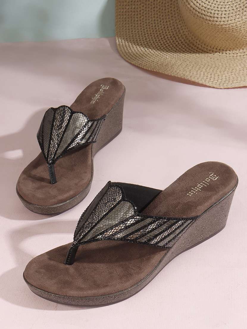 women textured slip on wedges