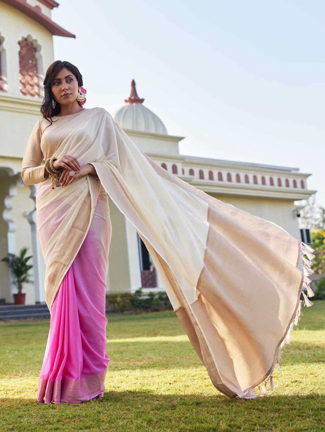 women ombre bordered saree with blouse - 22499804 -  Standard Image - 4