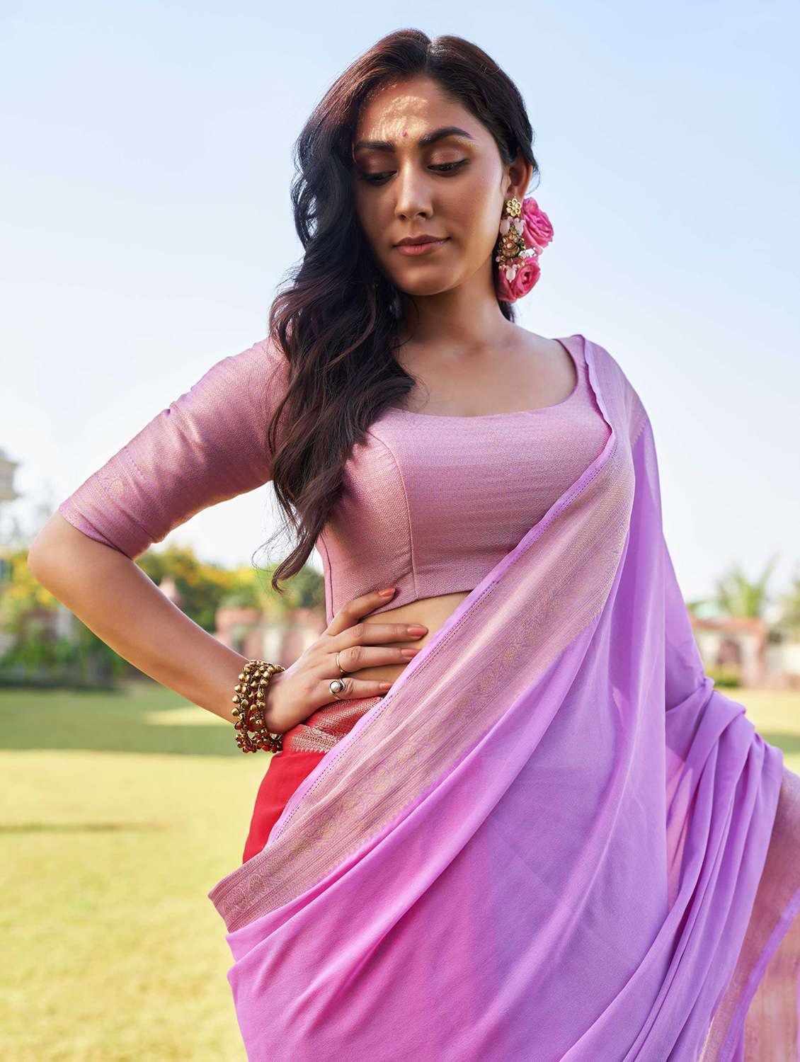 women ombre bordered saree with blouse - 22499805 -  Standard Image - 1