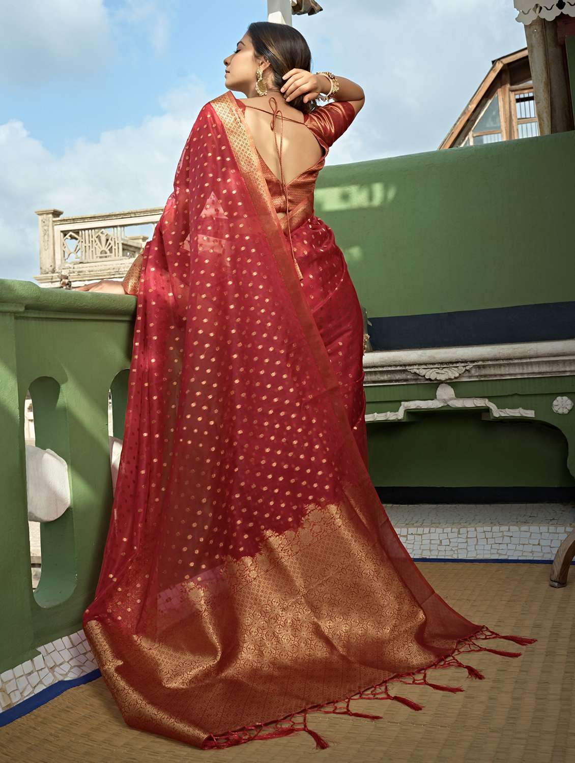 Women Self Design Banarasi Saree With Blouse - 22499828 -  Standard Image - 1