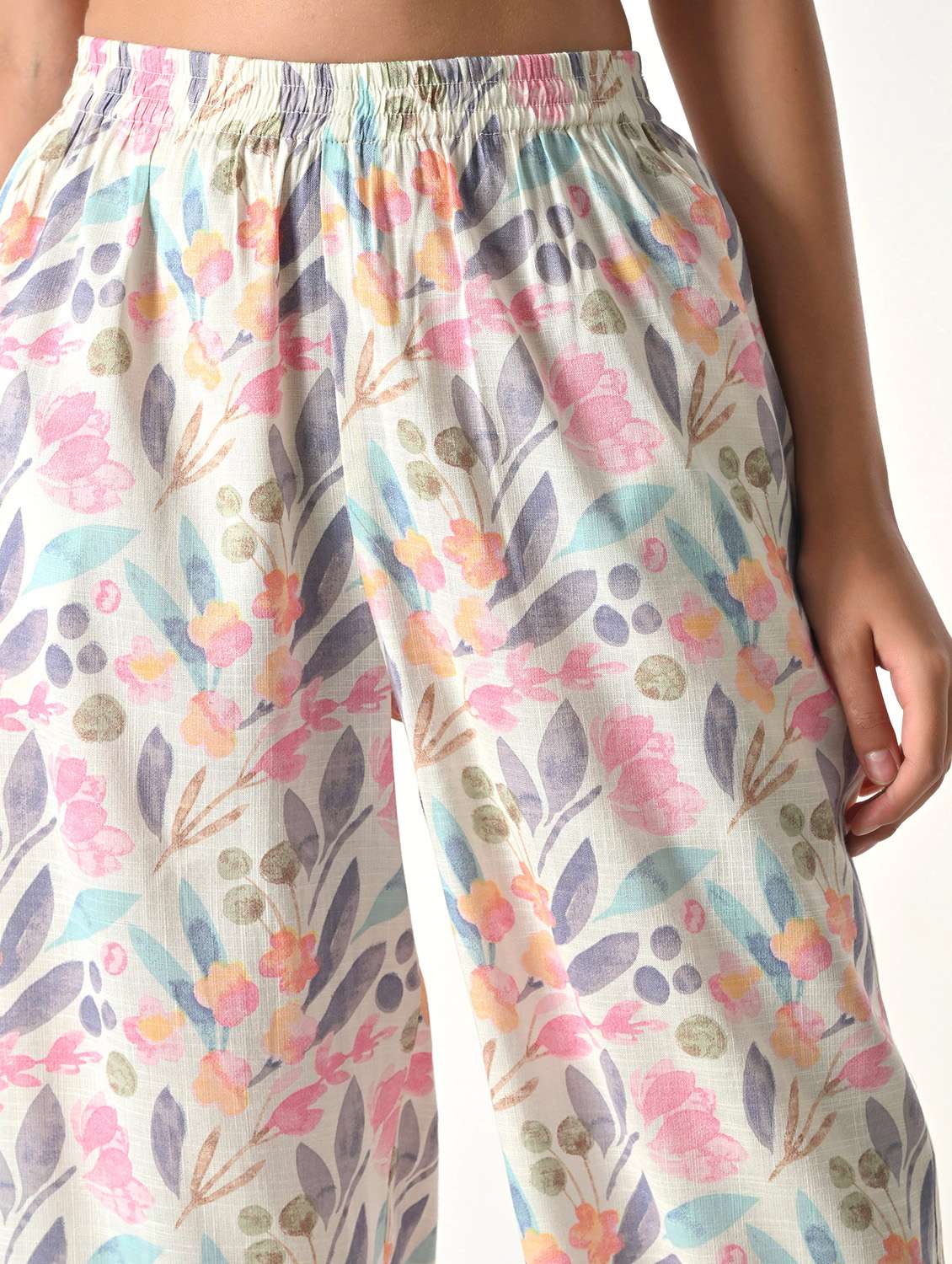 women floral printed mid rise straight fit palazzo - 22500120 -  Standard Image - 1