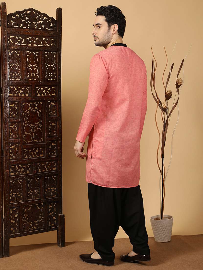 men solid mandarin neck long kurta - 22500123 -  Standard Image - 4