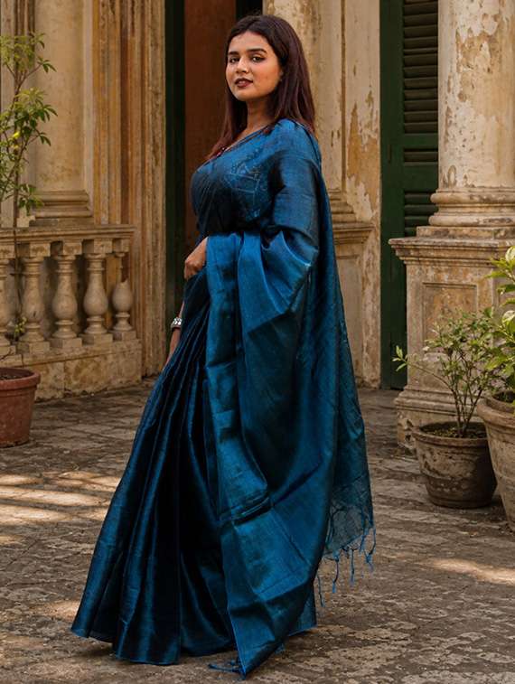 Women Solid Handloom Saree With Blouse - 22500200 -  Standard Image - 1