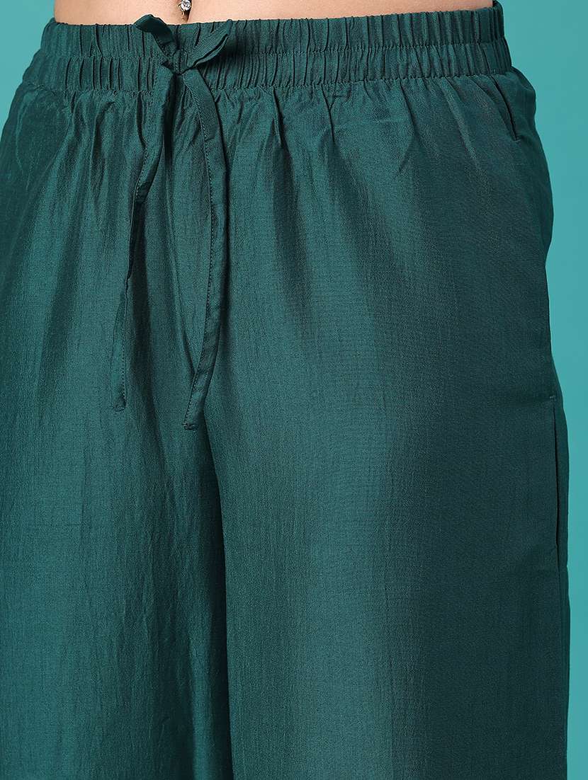 Women Solid Mid Rise Relaxed Fit Trouser - 22500485 -  Standard Image - 1