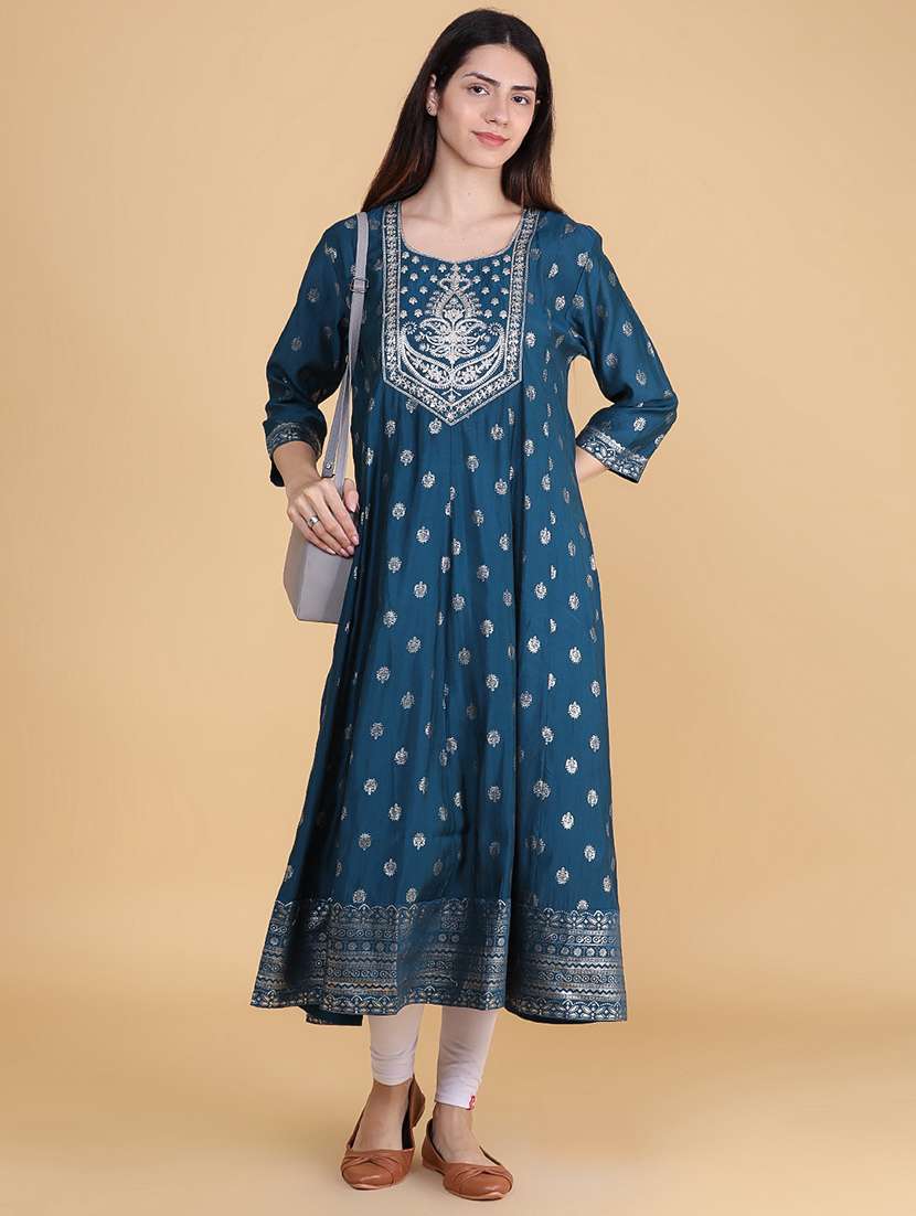 women printed three quarter sleeve anarkali kurta