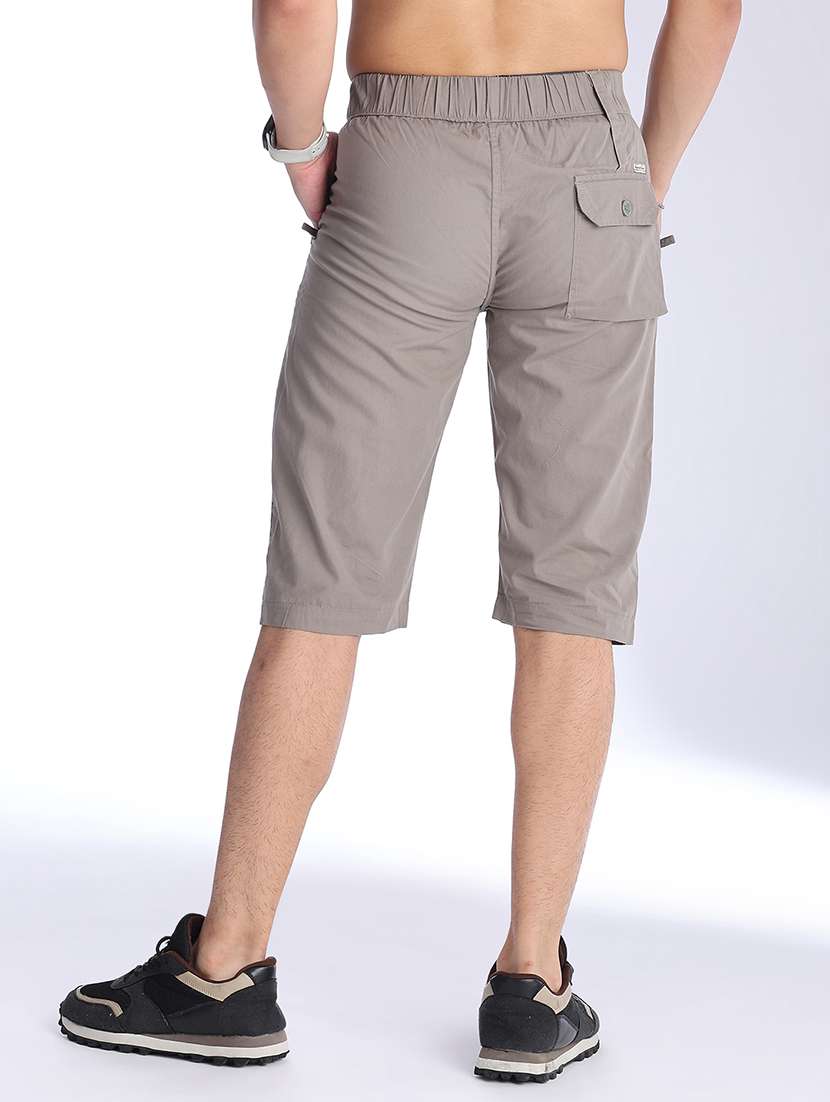 men solid mid rise regular fit three - fourth shorts - 22501002 -  Standard Image - 4