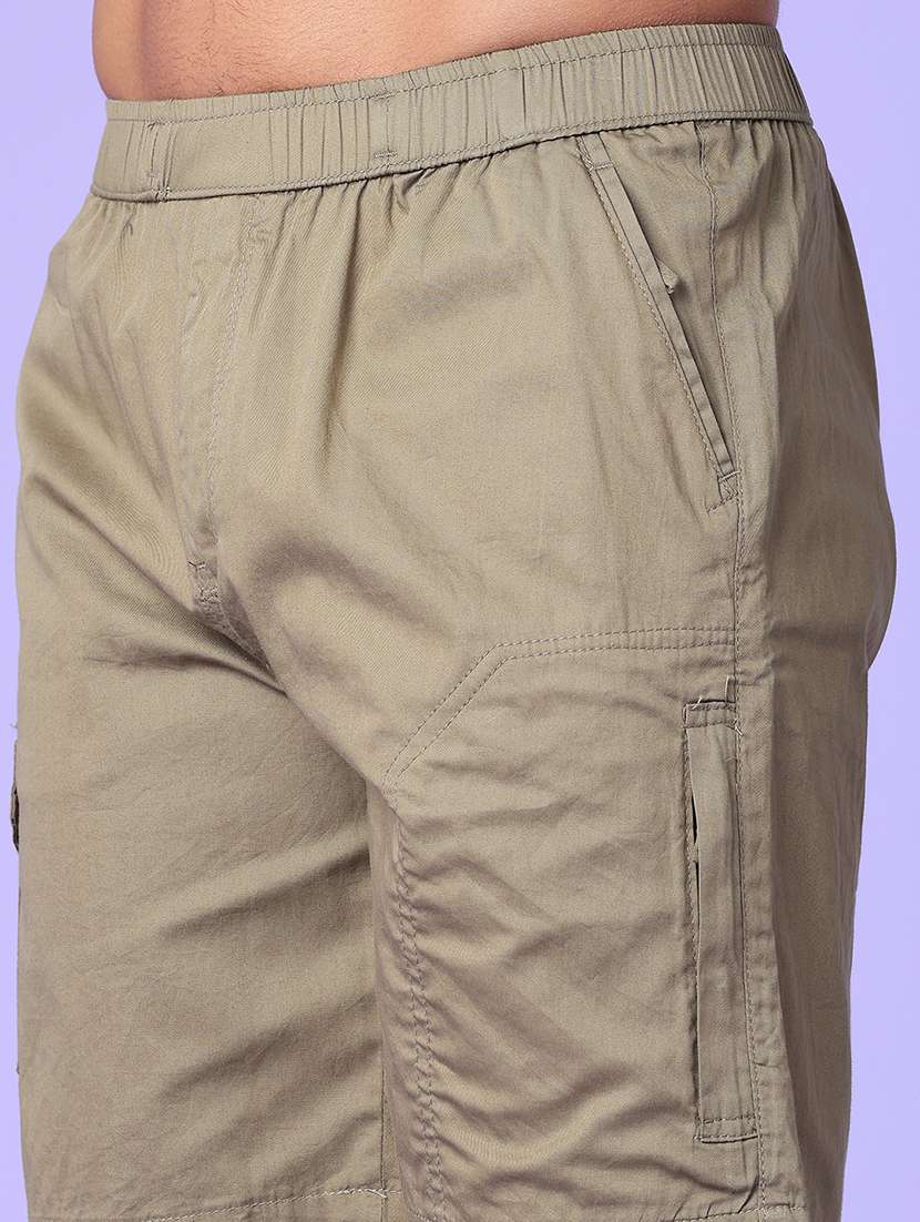 men solid mid rise regular fit cargo shorts - 22501052 -  Standard Image - 1