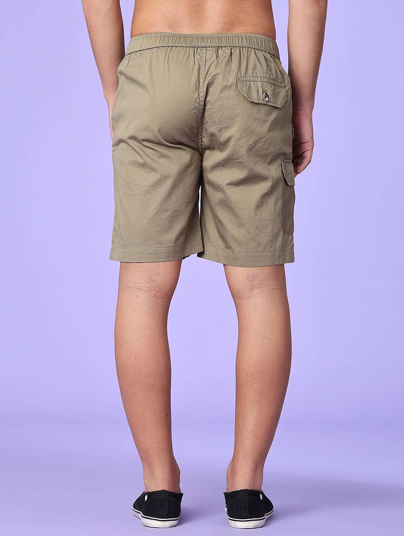 men solid mid rise regular fit cargo shorts - 22501052 -  Standard Image - 4