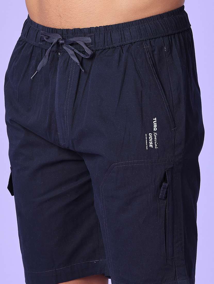 men solid mid rise regular fit cargo shorts - 22501055 -  Standard Image - 1