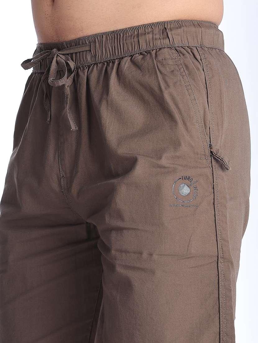 Men Solid Mid Rise Regular Fit Shorts - 22501060 -  Standard Image - 1