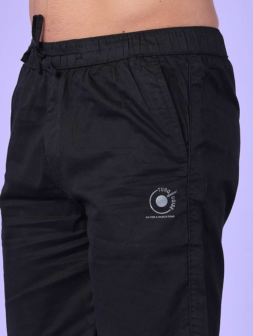 men solid mid rise regular fit shorts - 22501061 -  Standard Image - 1