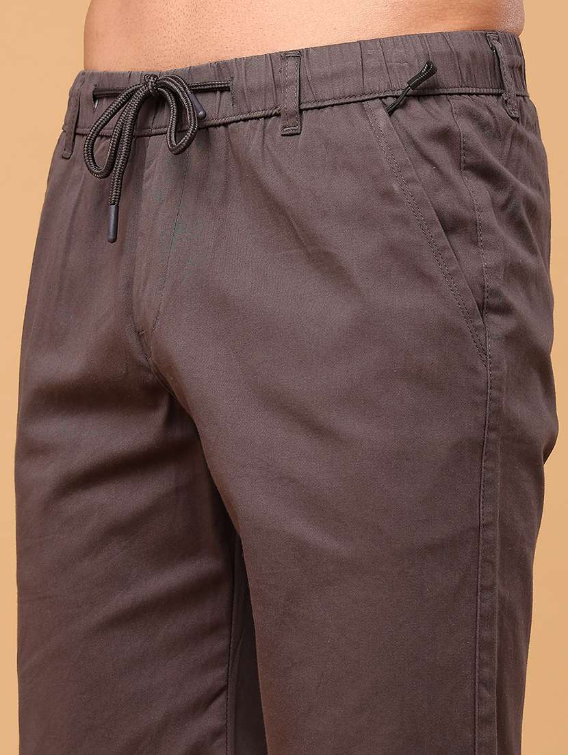 Men Solid Mid Rise Regular Fit Shorts - 22501089 -  Standard Image - 1
