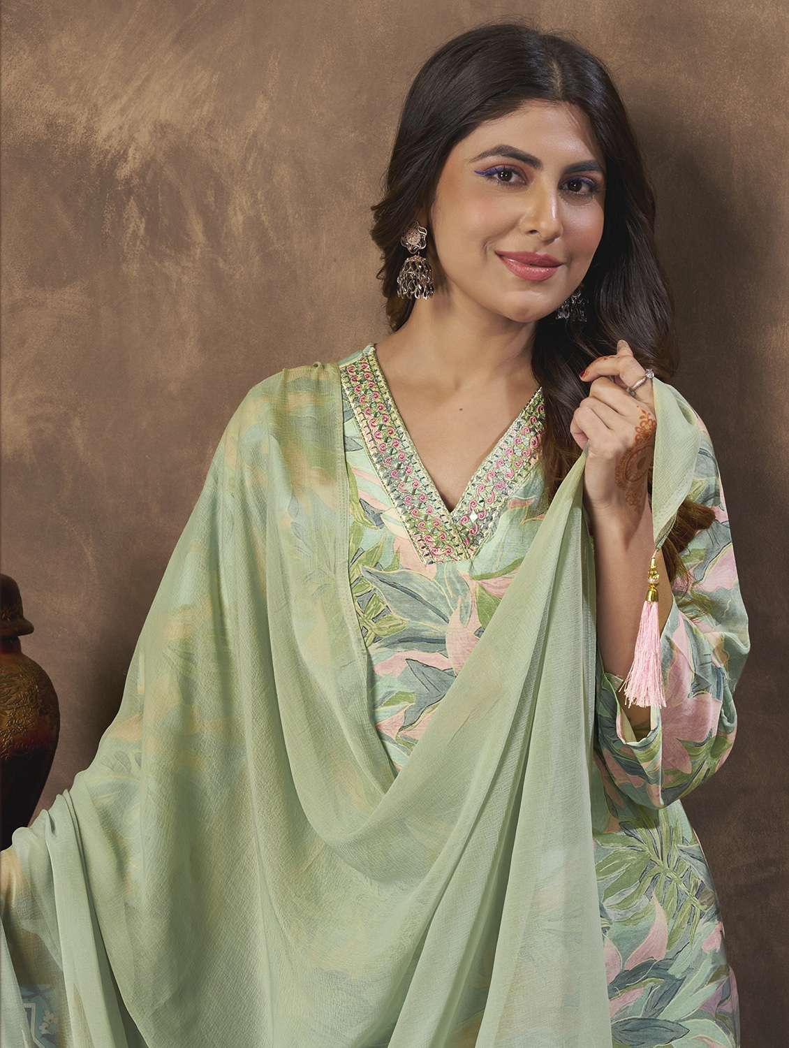 women floral three quarter sleeve kurta pant with dupatta set - 22501893 -  Standard Image - 1