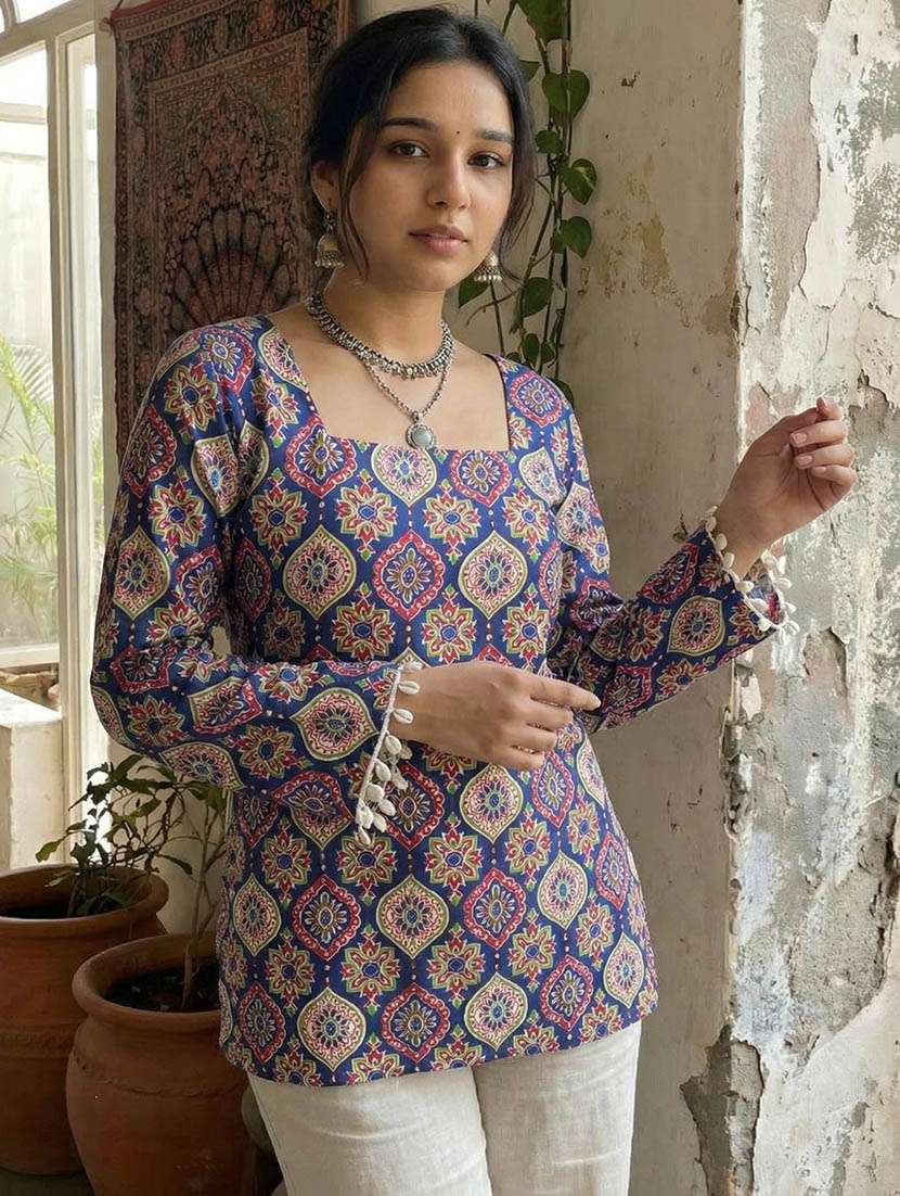 women printed bell sleeve straight kurti - 22501900 -  Standard Image - 1