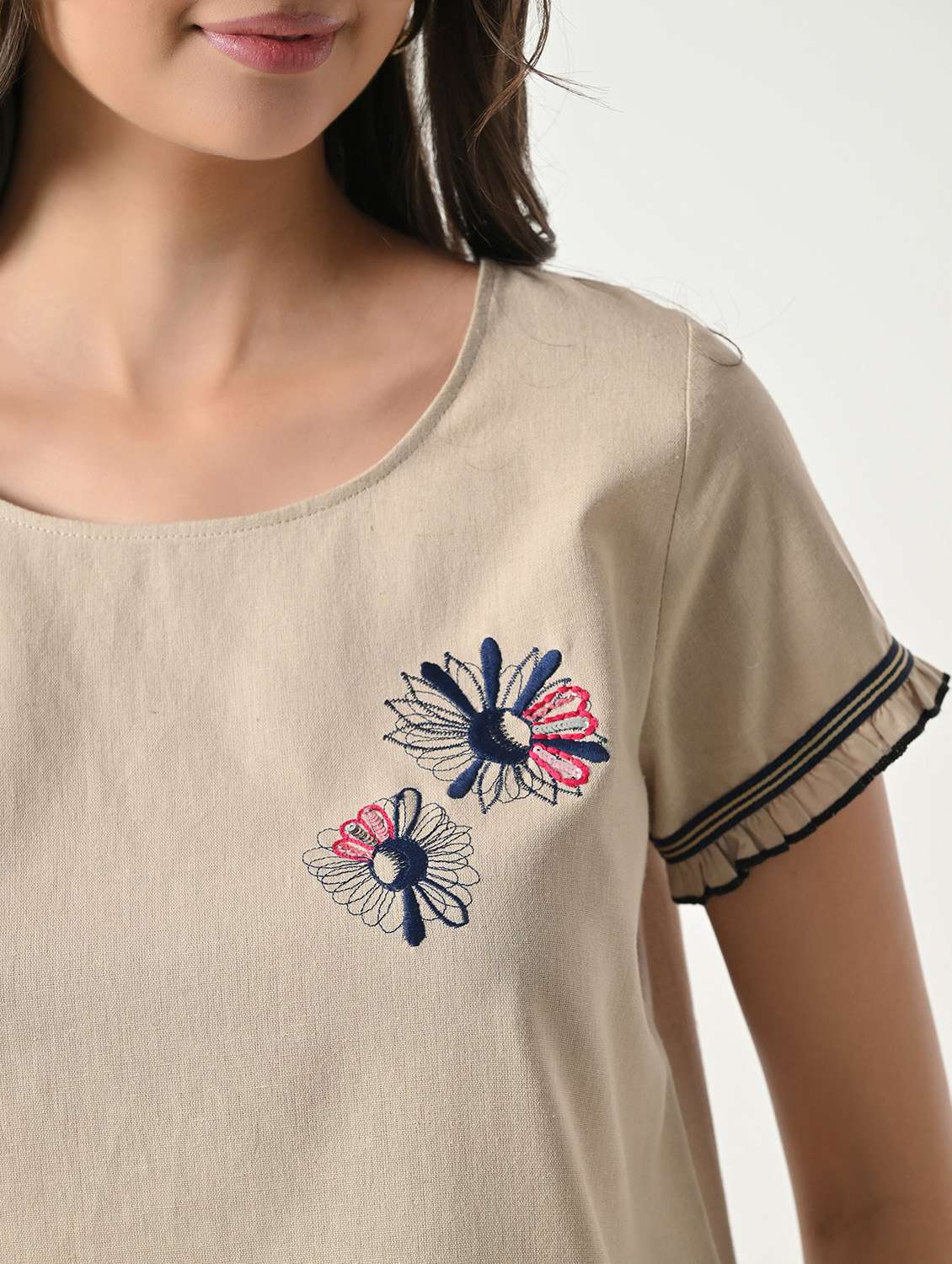 women embroidered round neck top - 22502015 -  Standard Image - 1