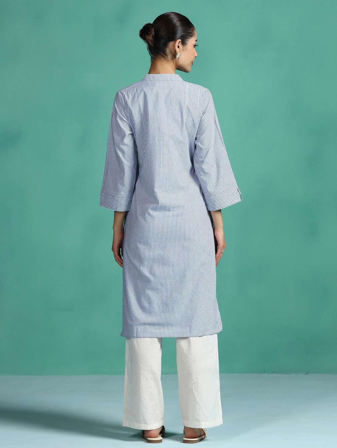 women striped three quarter sleeve straight kurta - 22502056 -  Standard Image - 4