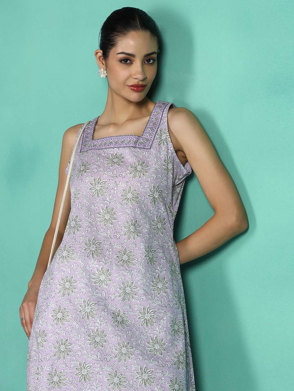 women floral printed sleeveless a-line kurta - 22502057 -  Standard Image - 1