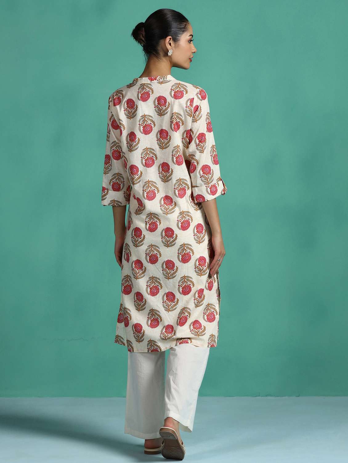 women floral printed three quarter sleeve straight kurta - 22502061 -  Standard Image - 4
