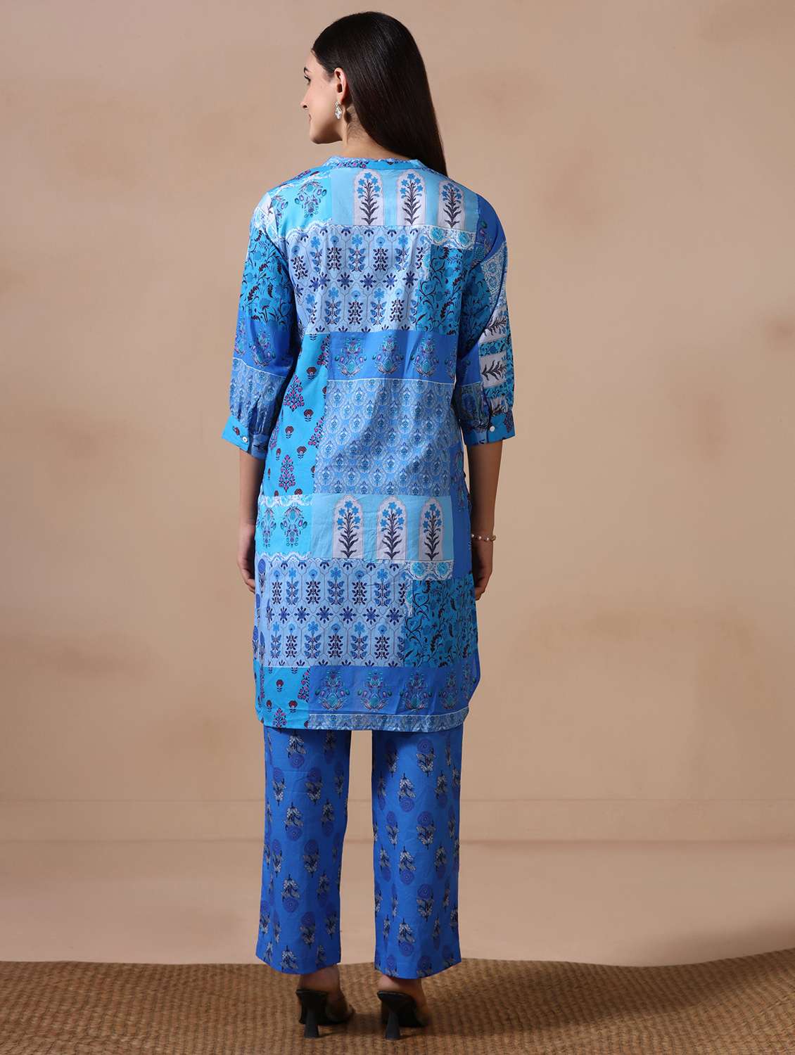 Women Printed Three Quarter Sleeve Kurta Pant Set - 22502088 -  Standard Image - 4