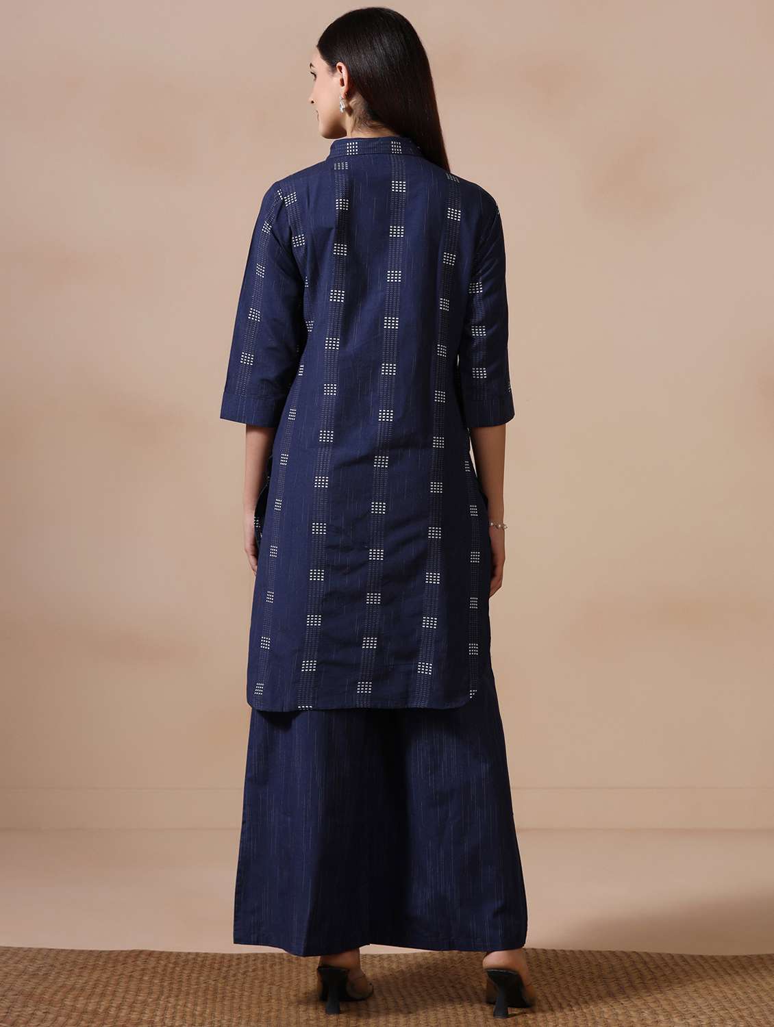women self design three quarter sleeve kurta palazzo set - 22502099 -  Standard Image - 4