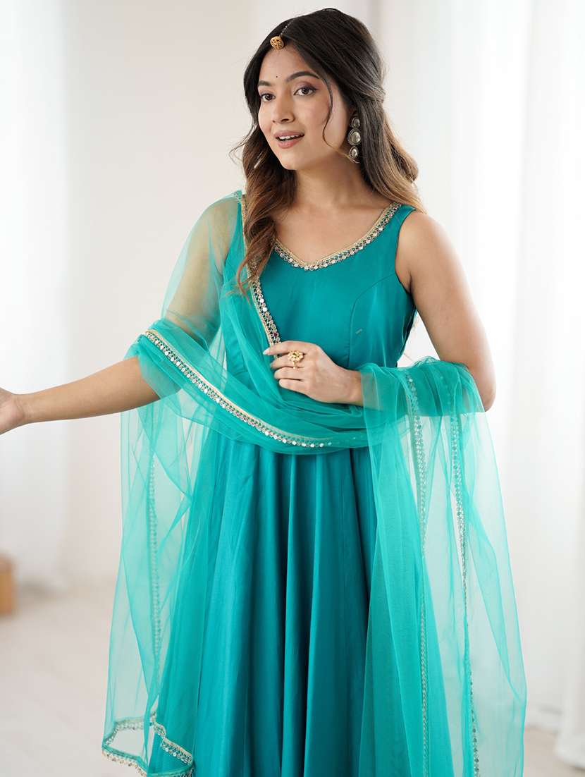 Women Solid Sleeveless Anarkali Suit Set - 22502151 -  Standard Image - 1