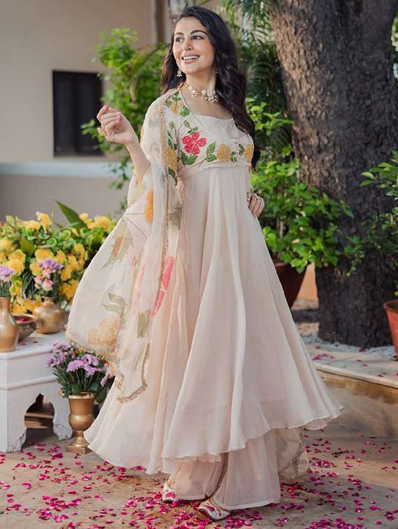 women embroidered three quarter sleeve kurta palazzo with dupatta set - 22502257 -  Standard Image - 1