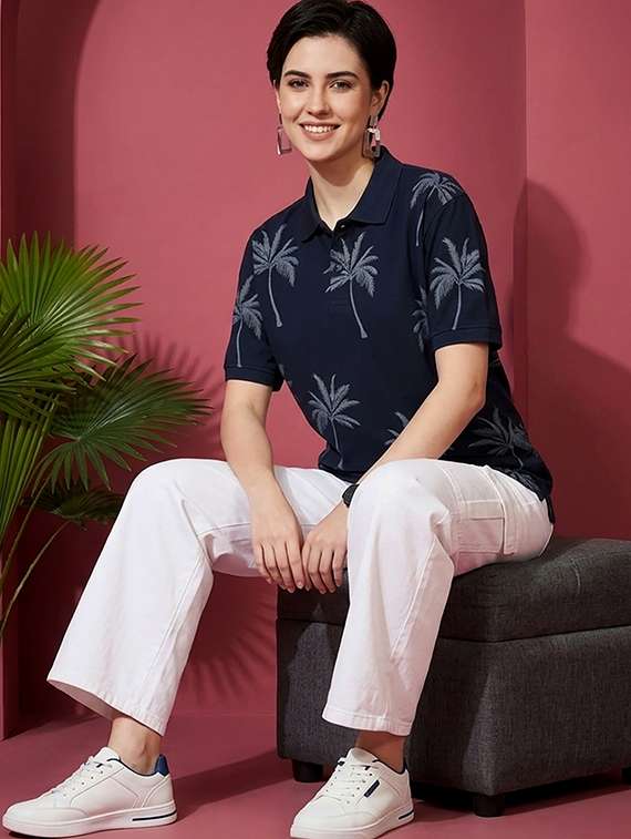 women printed short sleeves polo neck t-shirt - 22502848 -  Standard Image - 4
