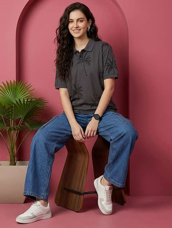 women printed short sleeves polo neck t-shirt - 22502850 -  Standard Image - 4