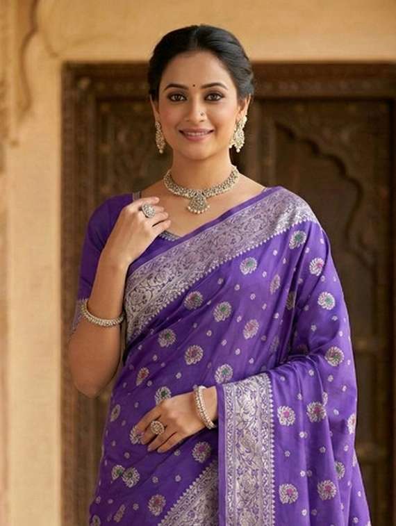 women self design paithani saree with blouse - 22502968 -  Standard Image - 1