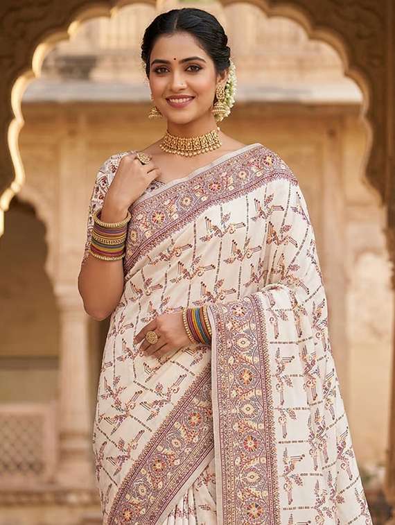 women self design bordered saree with blouse - 22503047 -  Standard Image - 1