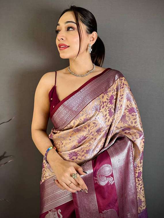 women self design banarasi saree with blouse - 22503080 -  Standard Image - 1