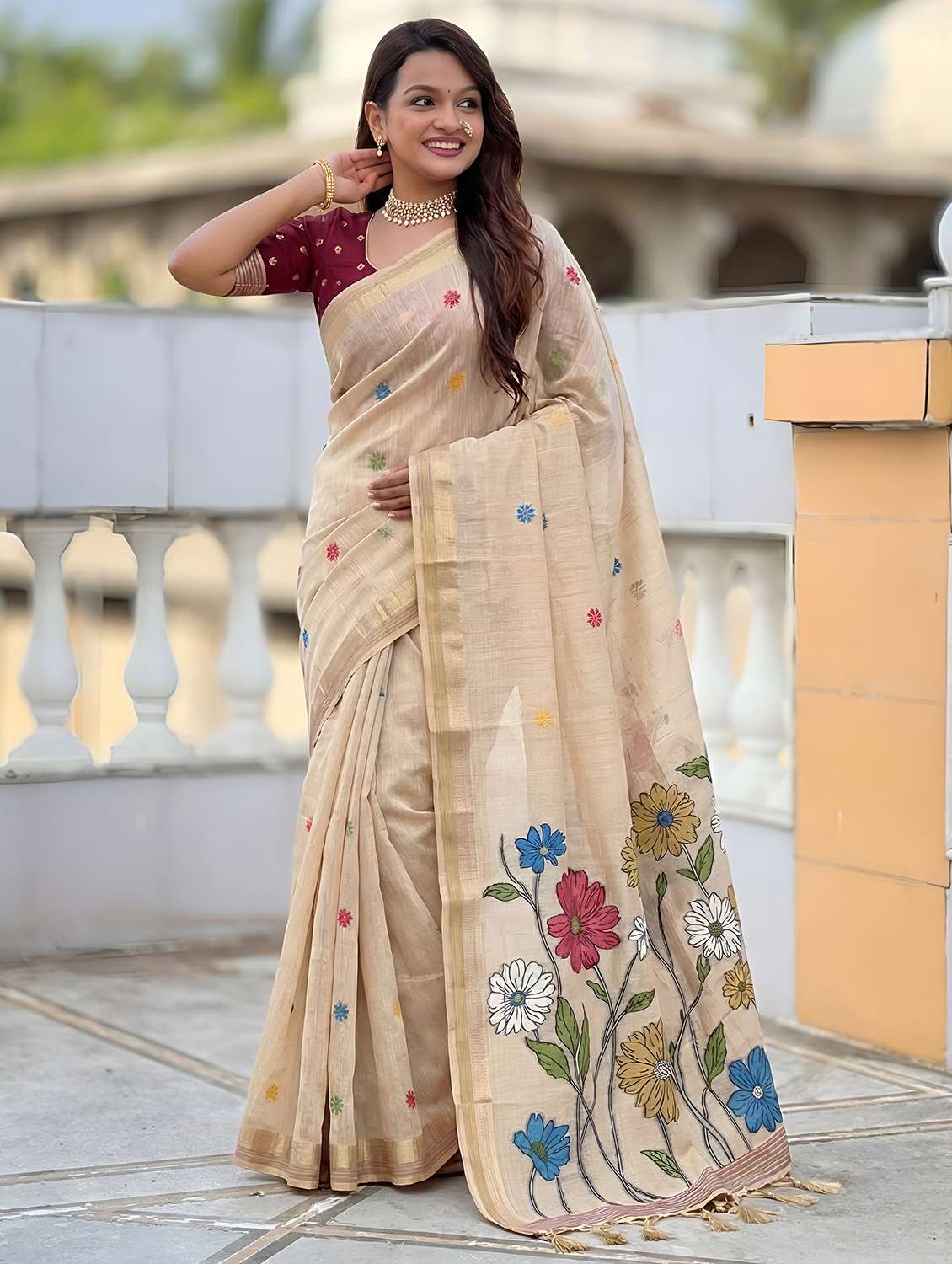 women floral printed saree with blouse - 22503219 -  Standard Image - 1