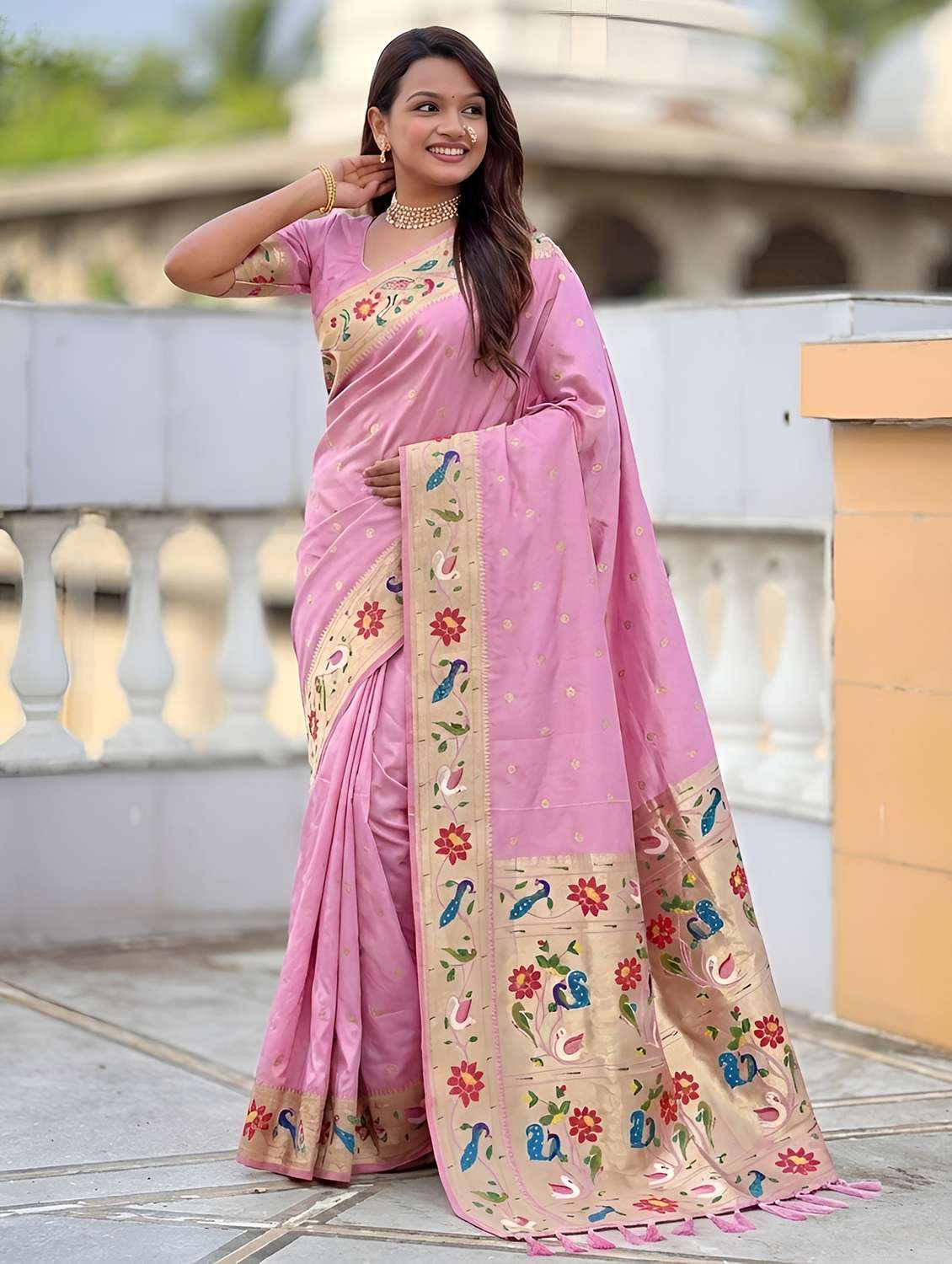 Women Self Design Paithani Saree With Blouse - 22503244 -  Standard Image - 1