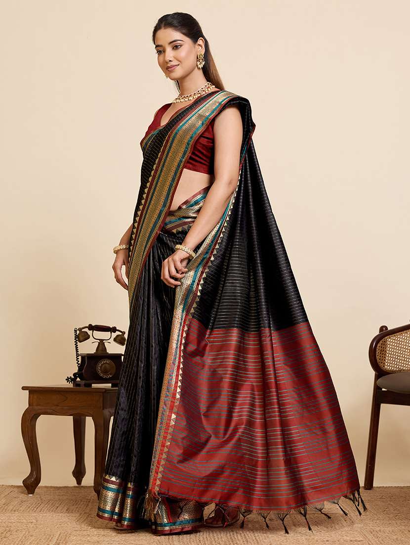 women striped bordered saree with blouse - 22503258 -  Standard Image - 4